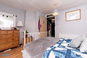 Bedroom- click for photo gallery